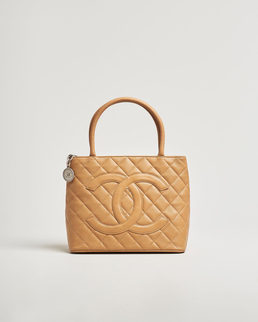 Herren | Chanel Pre-Owned Medallion Tote Quilted Caviar Beige | Chanel Pre-Owned | Medallion Tote Quilted Caviar Beige