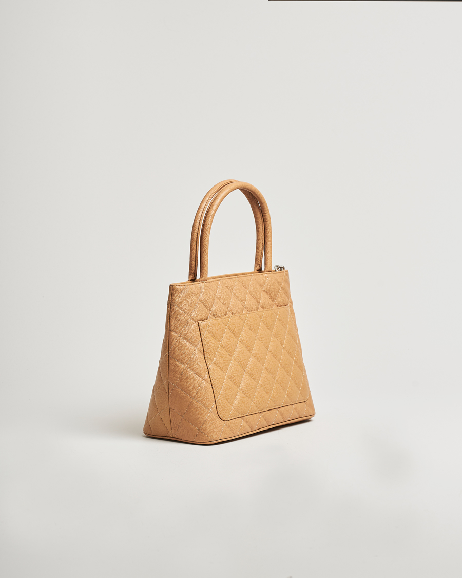 Herren | Chanel Pre-Owned Medallion Tote Quilted Caviar Beige | Chanel Pre-Owned | Medallion Tote Quilted Caviar Beige