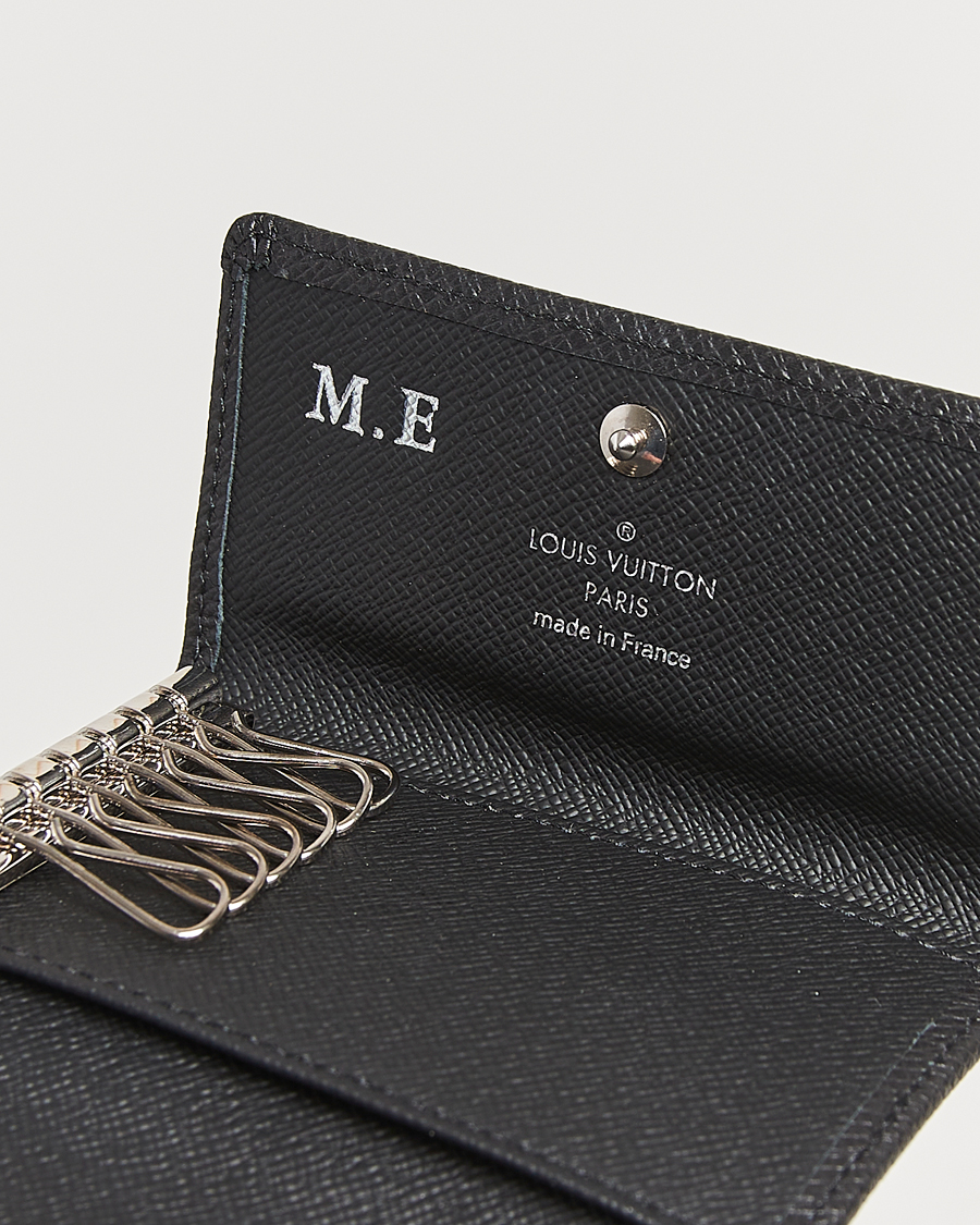 Herren | Louis Vuitton Pre-Owned 6 Key Holder Taiga Black | Louis Vuitton Pre-Owned | 6 Key Holder Taiga Black