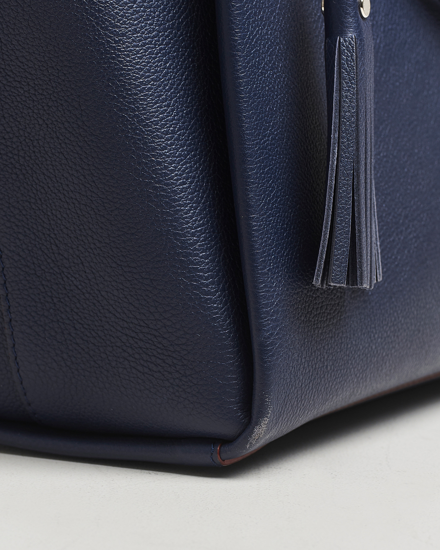 Herren | Louis Vuitton Pre-Owned LockMeTo Handbag Calfskin Navy | Louis Vuitton Pre-Owned | LockMeTo Handbag Calfskin Navy