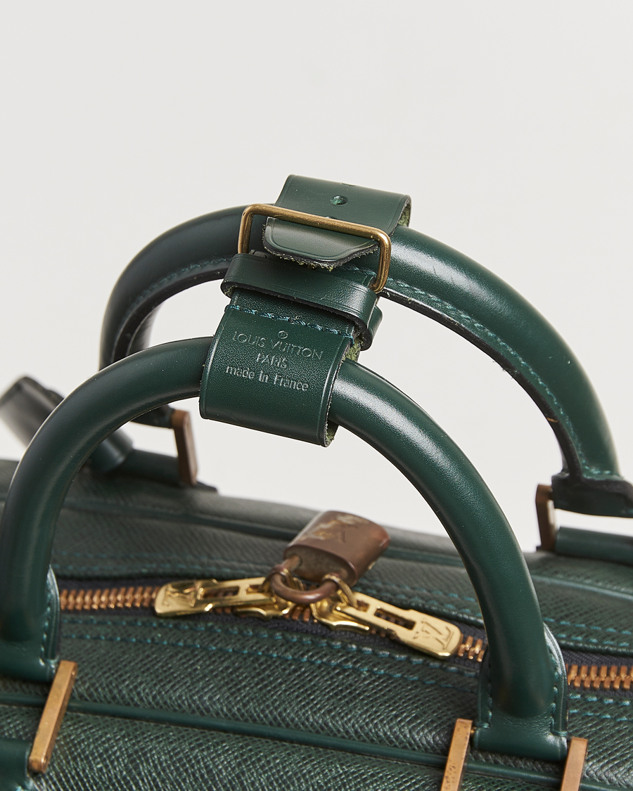 Herren | Louis Vuitton Pre-Owned Taiga Kendall GM Weekend Bag Green | Louis Vuitton Pre-Owned | Taiga Kendall GM Weekend Bag Green