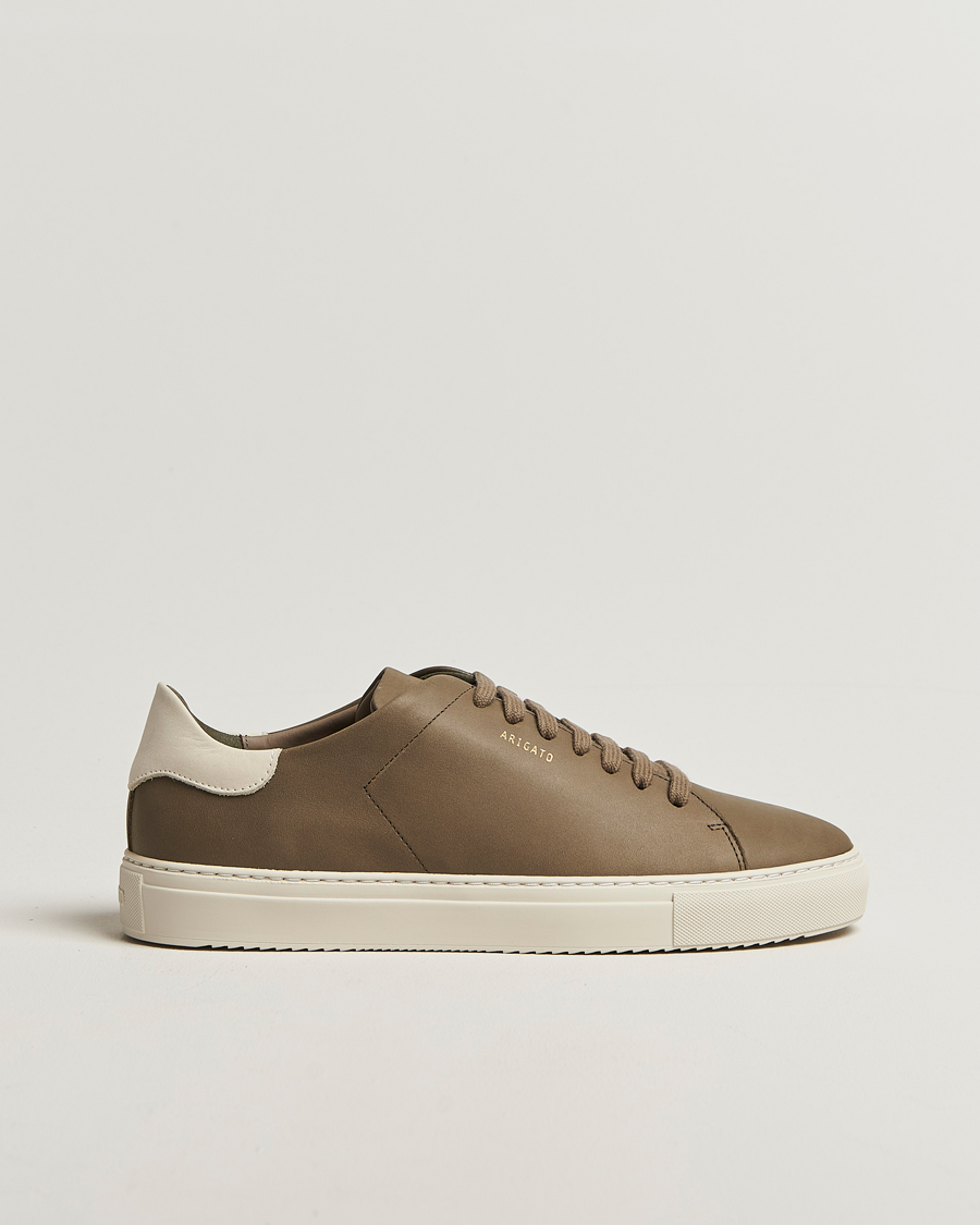 Herren | Axel Arigato Clean 90 Nubuck Sneaker Dark Green/Light Beige | Axel Arigato | Clean 90 Nubuck Sneaker Dark Green/Light Beige