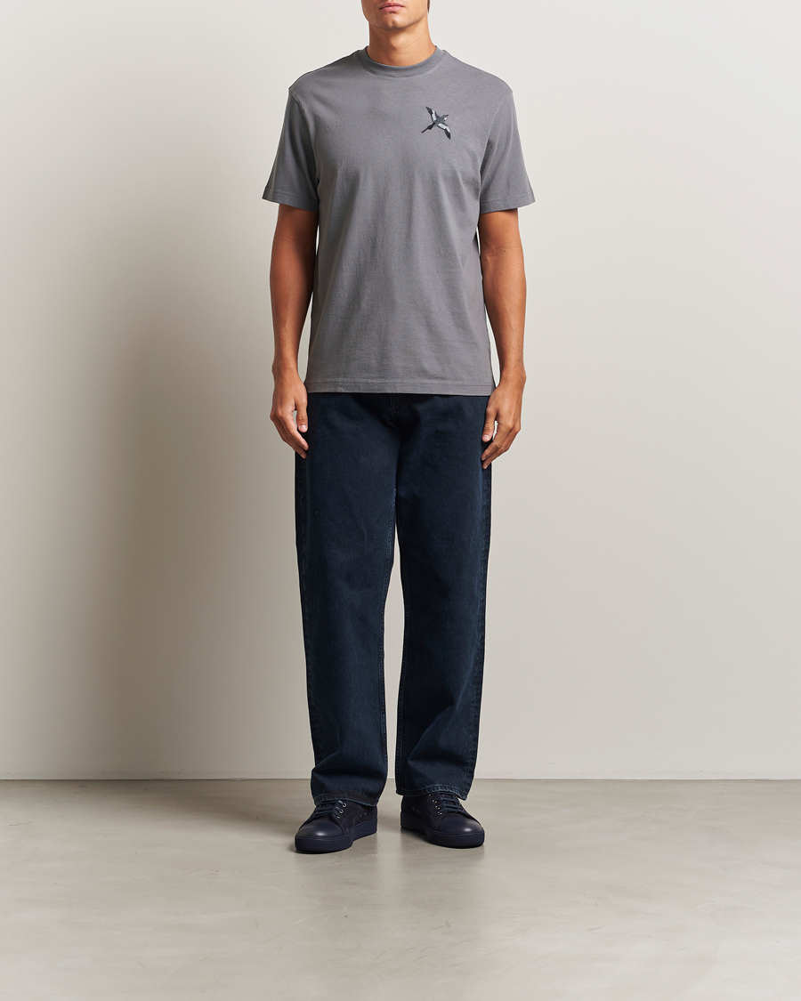 Herren | T-Shirts | Axel Arigato | Micro Bee Bird T-Shirt Steel Grey