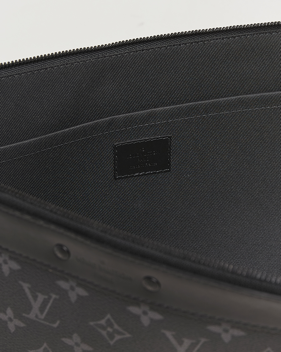 Herren | Louis Vuitton Pre-Owned Pochette Jour Monogram Eclipse | Louis Vuitton Pre-Owned | Pochette Jour Monogram Eclipse