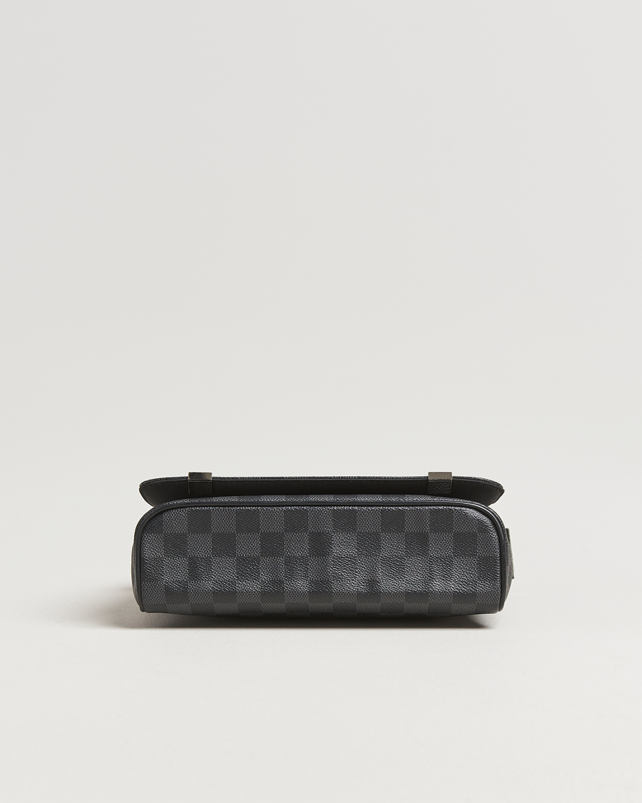 Herren | Louis Vuitton Pre-Owned District PM Messenger Bag Damier Graphite | Louis Vuitton Pre-Owned | District PM Messenger Bag Damier Graphite