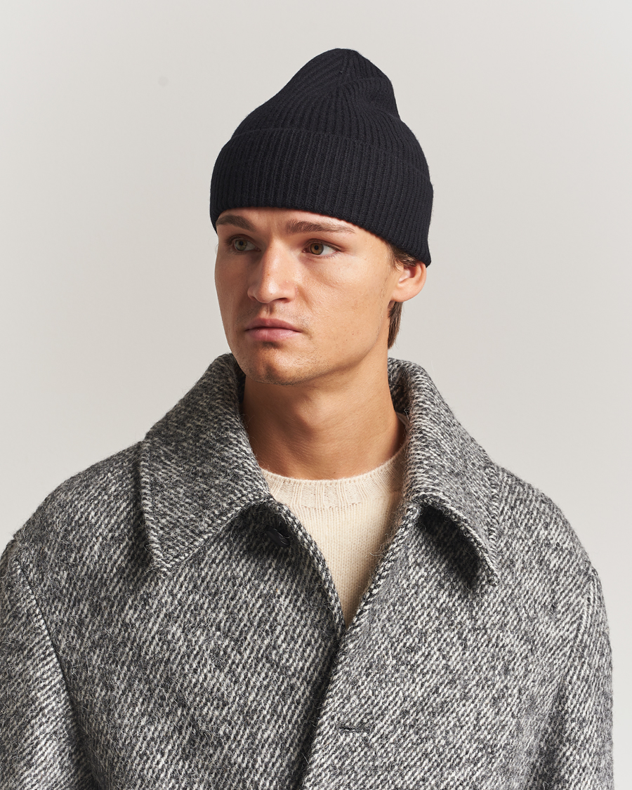 Herren | Amanda Christensen Rib Knitted Merino Wool Cap Black | Amanda Christensen | Rib Knitted Merino Wool Cap Black