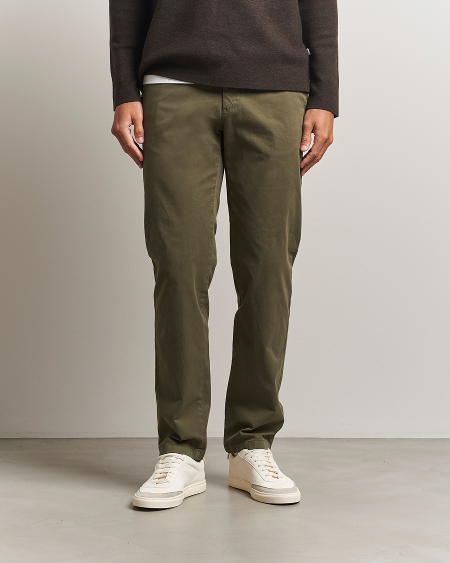 Herren | Hosen | J.Lindeberg | Ched Cotton Stretch Chinos Forest Green