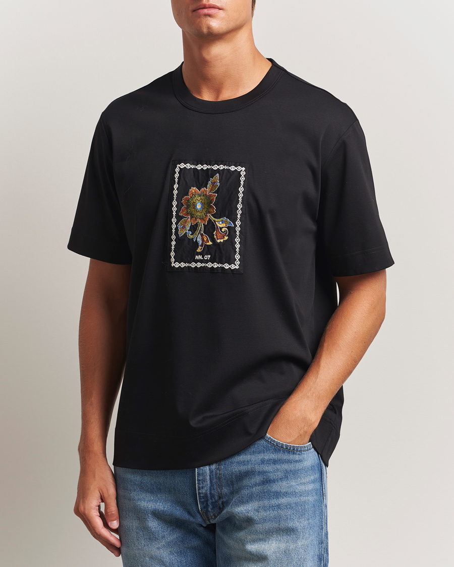 Herren | T-Shirts | NN07 | Pedro Mercerized Flower T-Shirt Black