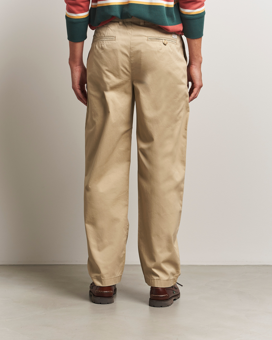 Herren | Hosen | GANT 240 Mulberry Street | Relaxed Fit Cotton Twill Chinos Woody Beige