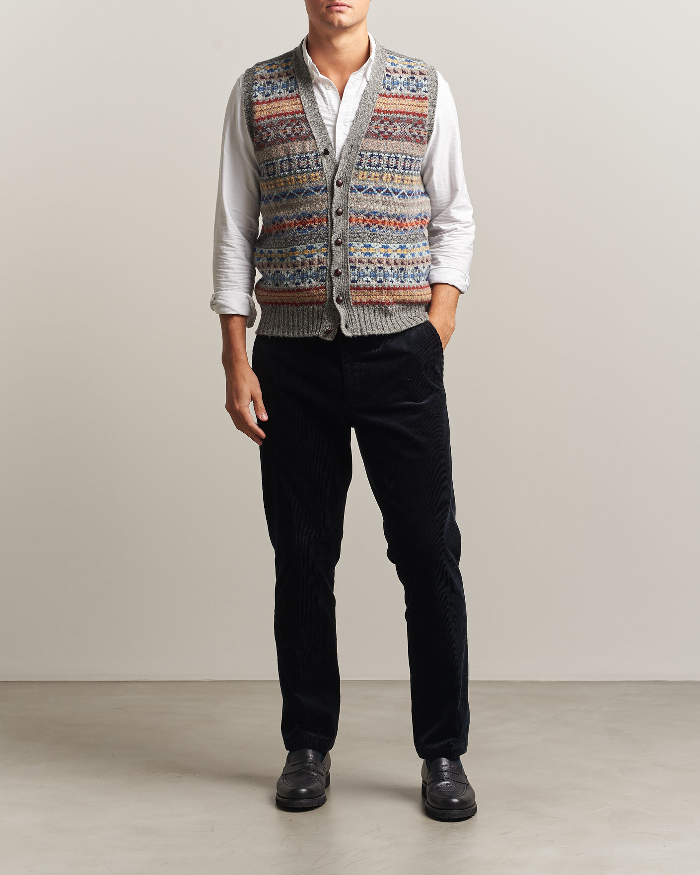 Herren | Pullover | Jamieson's of Shetland | Jamiesons Of Shetland All Over Fair Isle Waistcoat Grey
