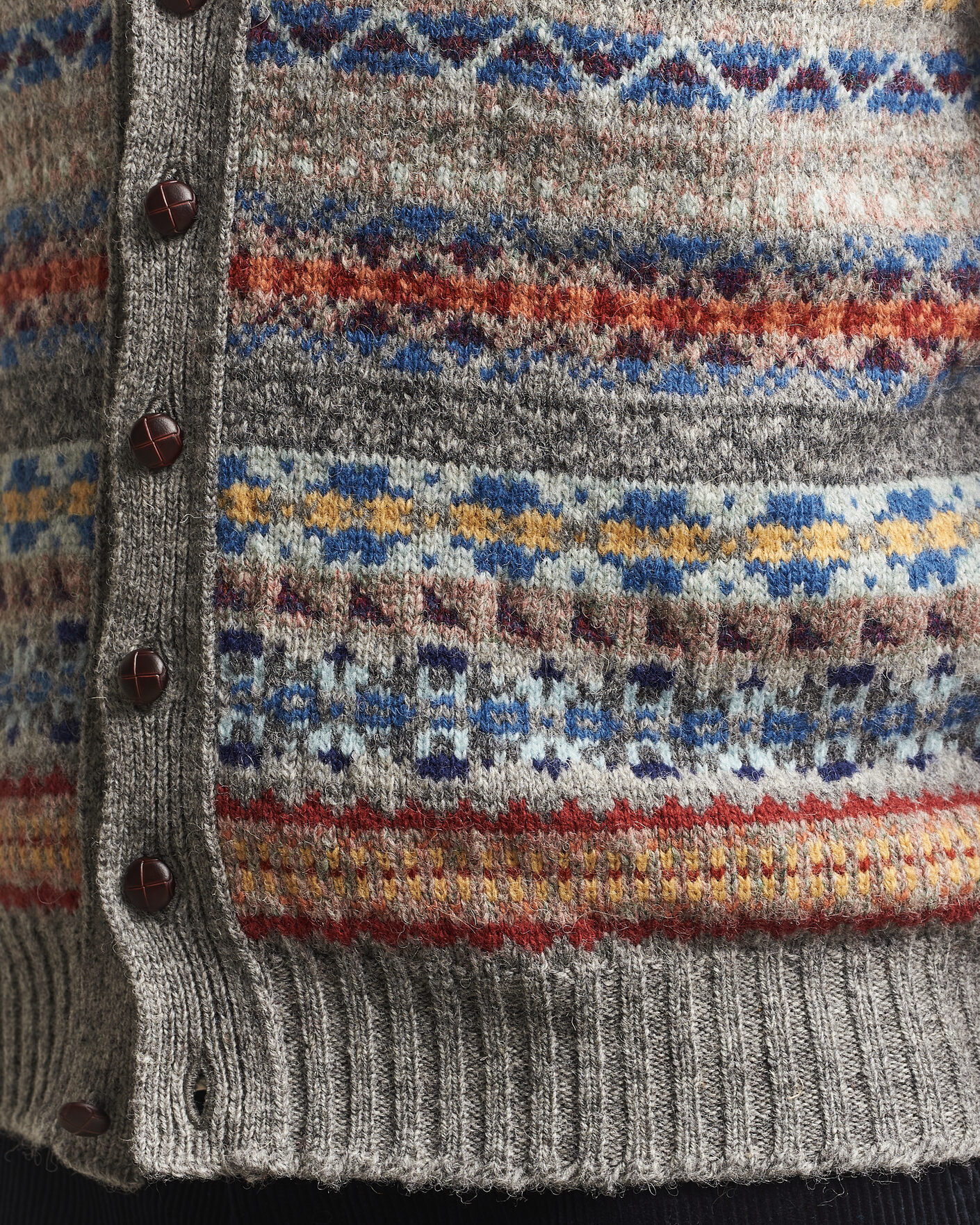 Herren | Pullover | Jamieson's of Shetland | Jamiesons Of Shetland All Over Fair Isle Waistcoat Grey