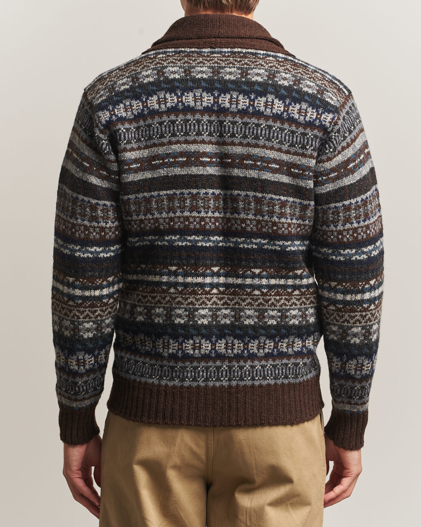 Herren | Pullover | Jamieson's of Shetland | Jamiesons Of Shetland All Over Fair Isle Shawl Collar Cardigan Brown