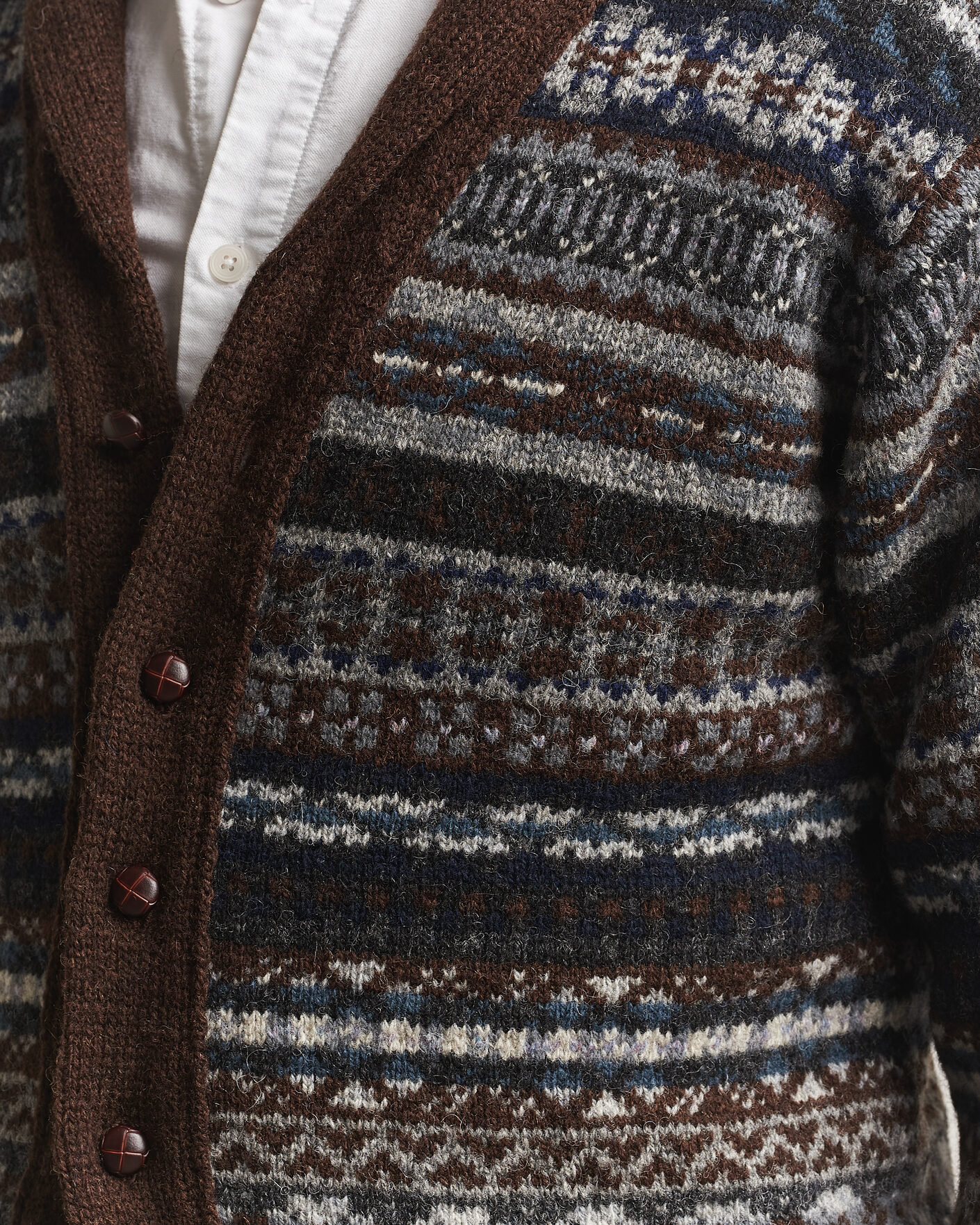 Herren | Pullover | Jamieson's of Shetland | Jamiesons Of Shetland All Over Fair Isle Shawl Collar Cardigan Brown