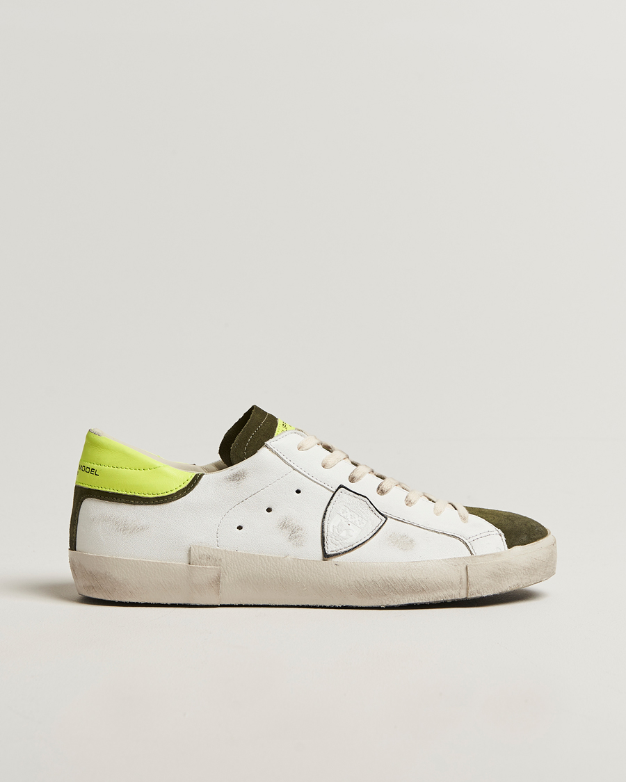 Herren | Philippe Model Prsx Low Top Vintage Mix Leather Sneakers White/Military | Philippe Model | Prsx Low Top Vintage Mix Leather Sneakers White/Military