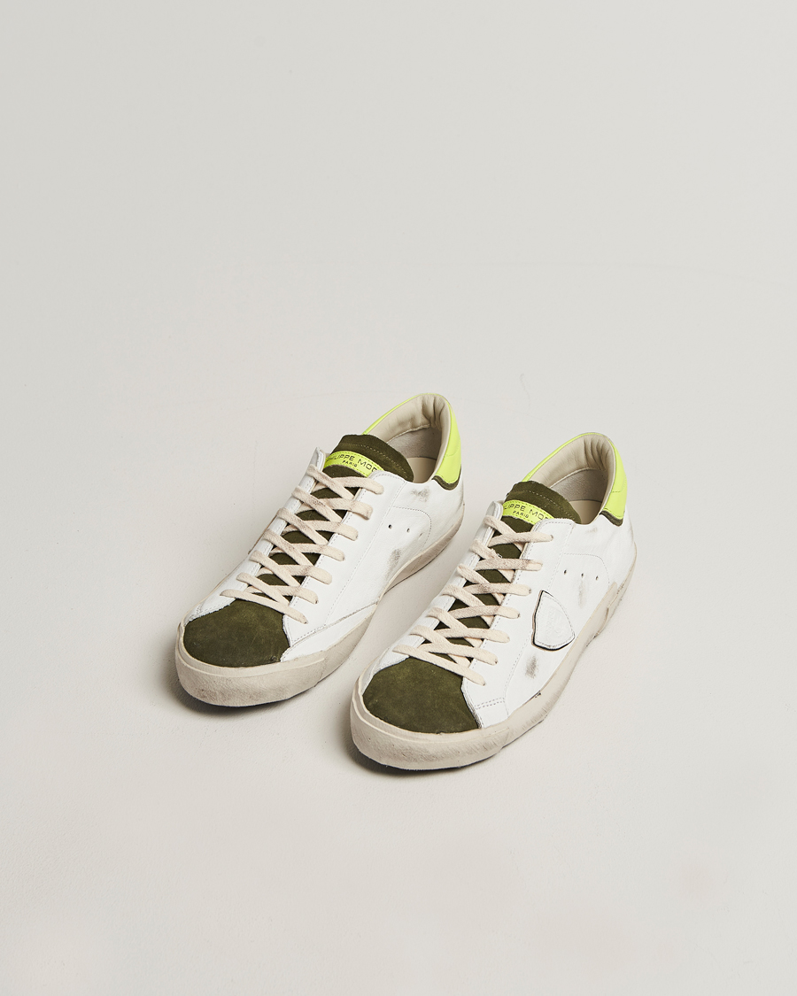 Herren | Philippe Model Prsx Low Top Vintage Mix Leather Sneakers White/Military | Philippe Model | Prsx Low Top Vintage Mix Leather Sneakers White/Military