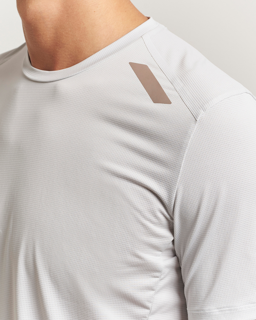 Herren | T-Shirts | SOAR Running | Tech Tee Grey