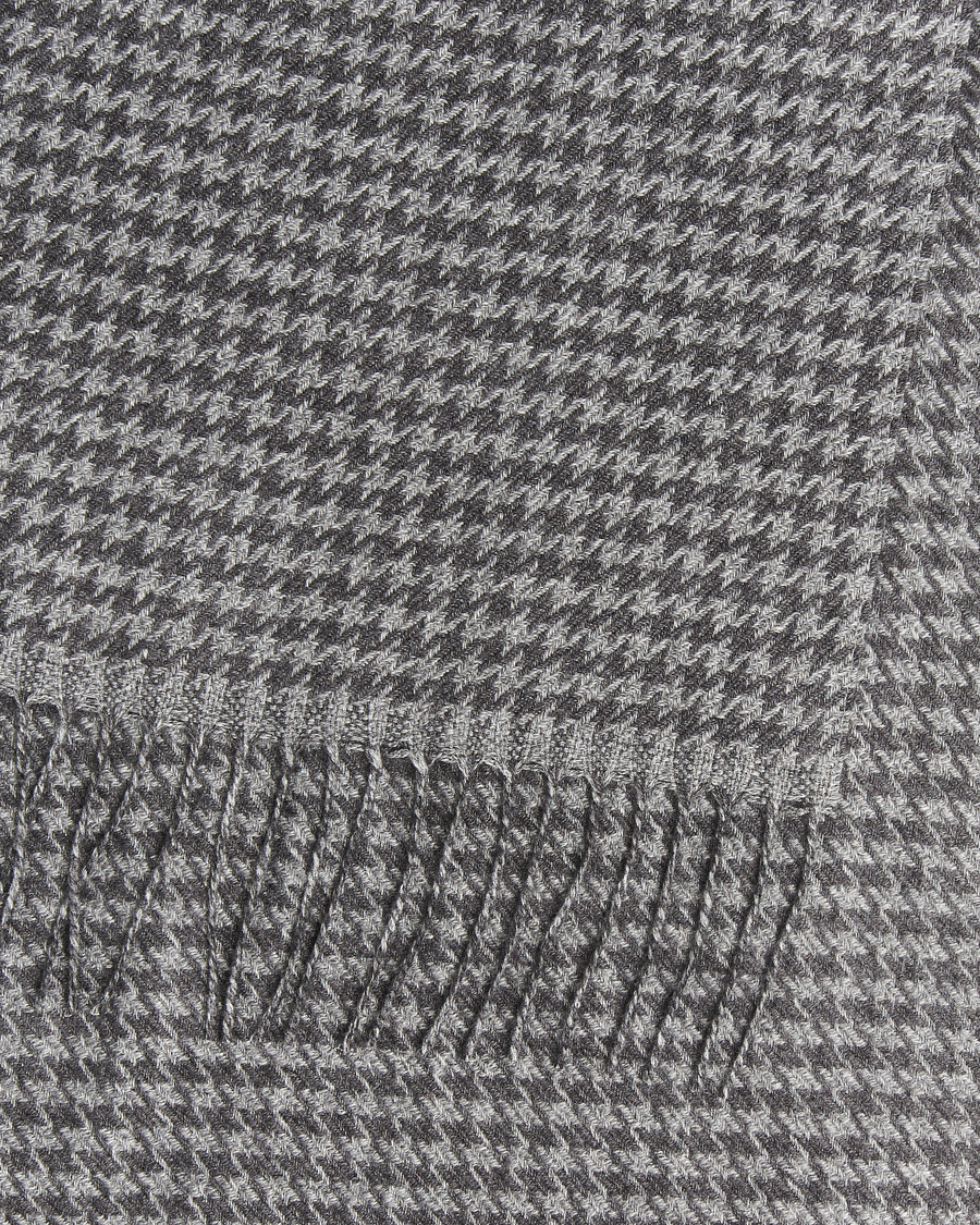 Herren | Piacenza Cashmere Cashmere/Silk Houndstooth Scarf Light Grey | Piacenza Cashmere | Cashmere/Silk Houndstooth Scarf Light Grey