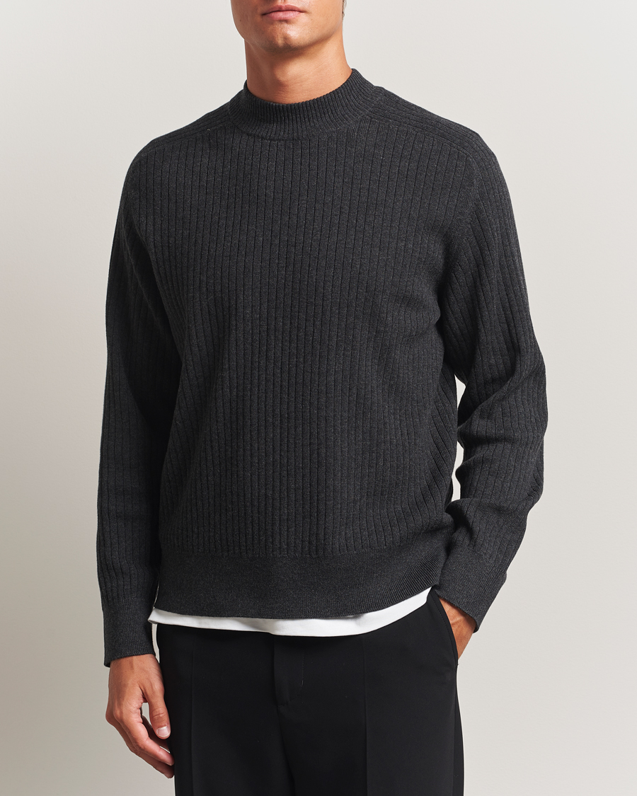 Herren | Pullover | Filippa K | Cotton Merino Knitted Mock Neck Sweater Anthracite Melange