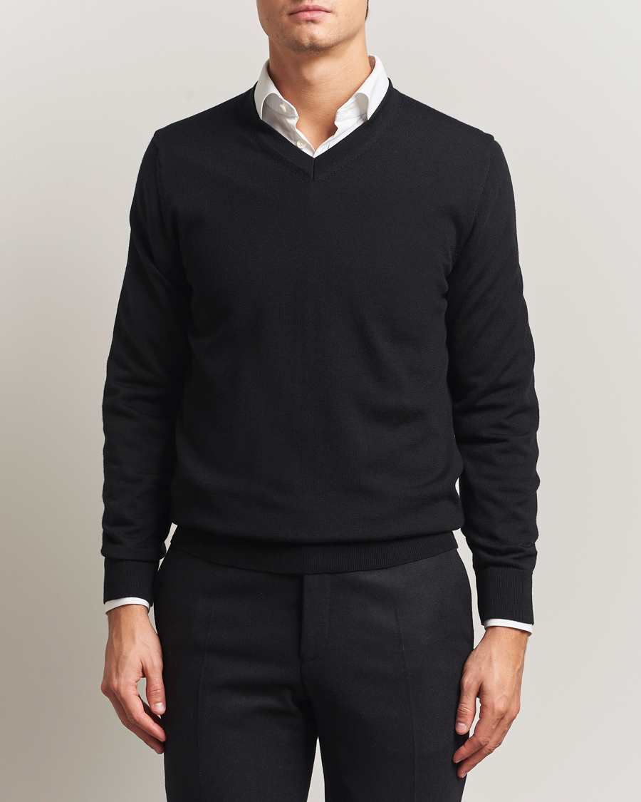 Herren | Pullover | Charles Tyrwhitt | Pure Merino V-Neck Jumper Black