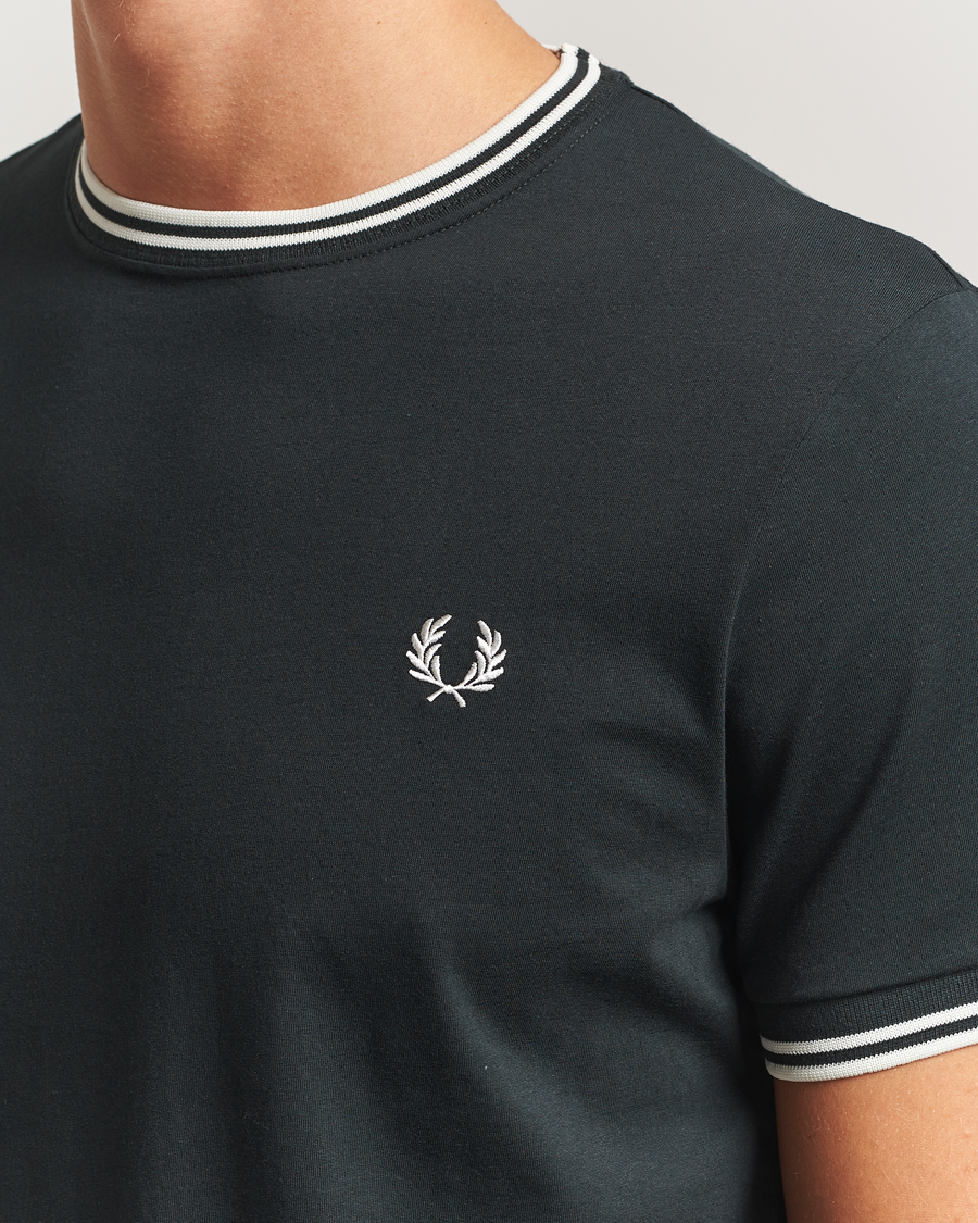 Herren | T-Shirts | Fred Perry | Twin Tipped T-Shirt Night Green