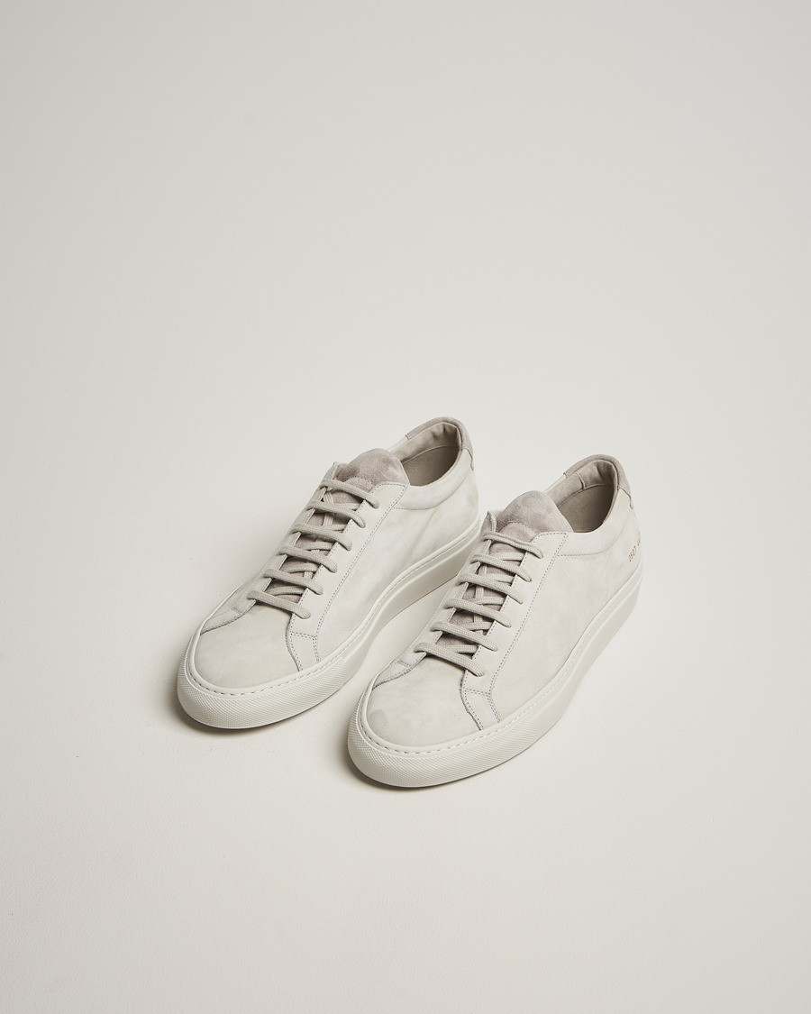 Herren | Common Projects Original Achilles Nubuck Sneaker Light Grey | Common Projects | Original Achilles Nubuck Sneaker Light Grey