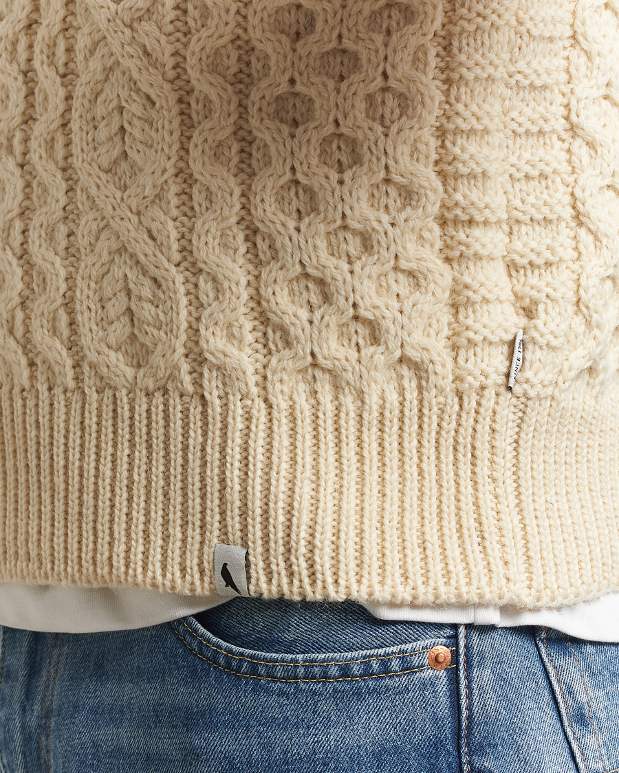 Herren | Pullover | Peregrine | Hudson Wool Aran Knitted Vest Ecru