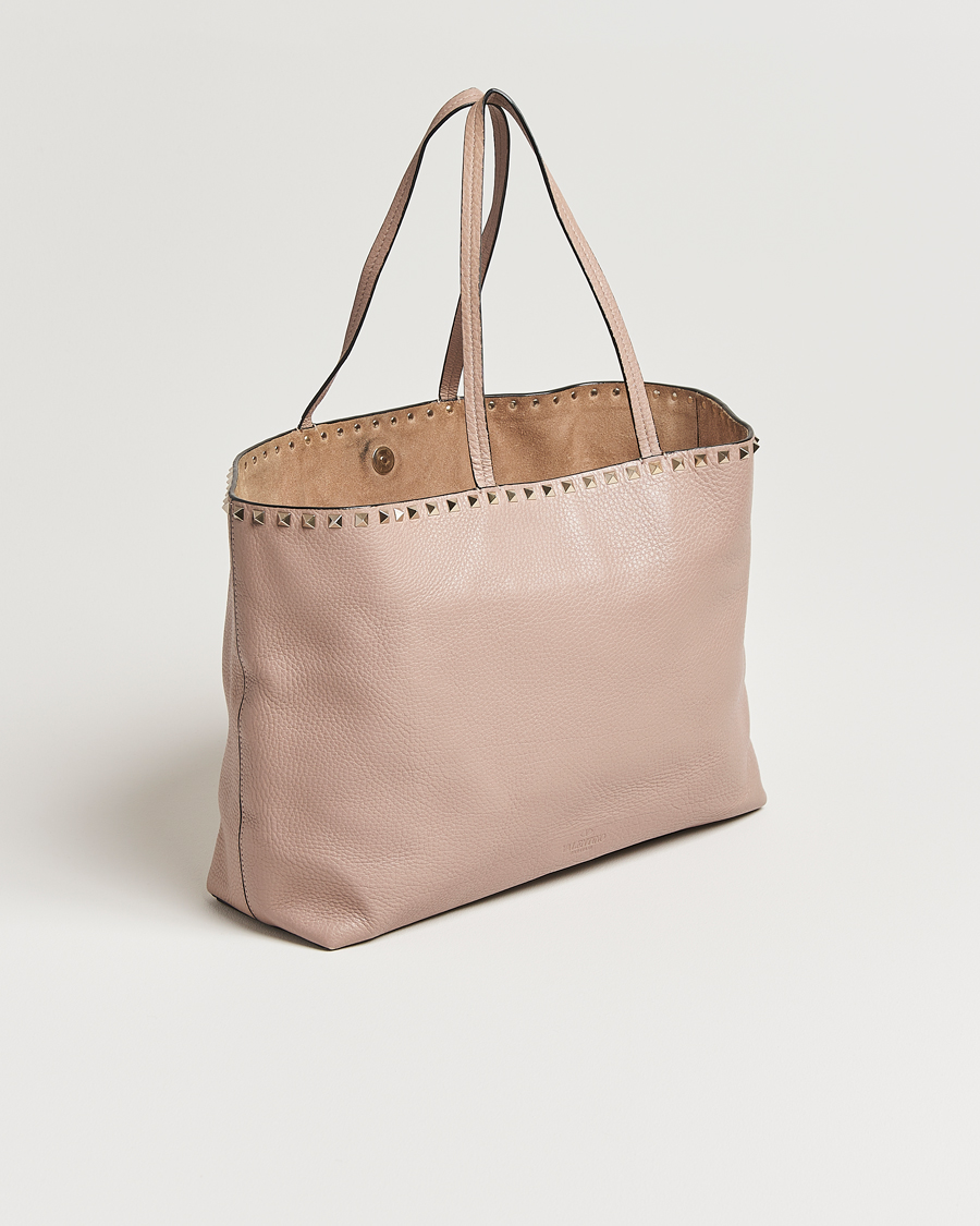 Herren | Valentino Pre-Owned Medium Rockstud Tote Bag Poudre | Valentino Pre-Owned | Medium Rockstud Tote Bag Poudre