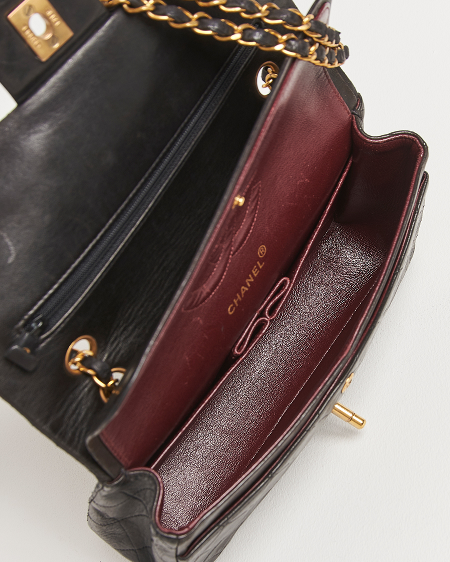 Herren | Chanel Pre-Owned Classic Double Flap Medium Lambskin Black | Chanel Pre-Owned | Classic Double Flap Medium Lambskin Black