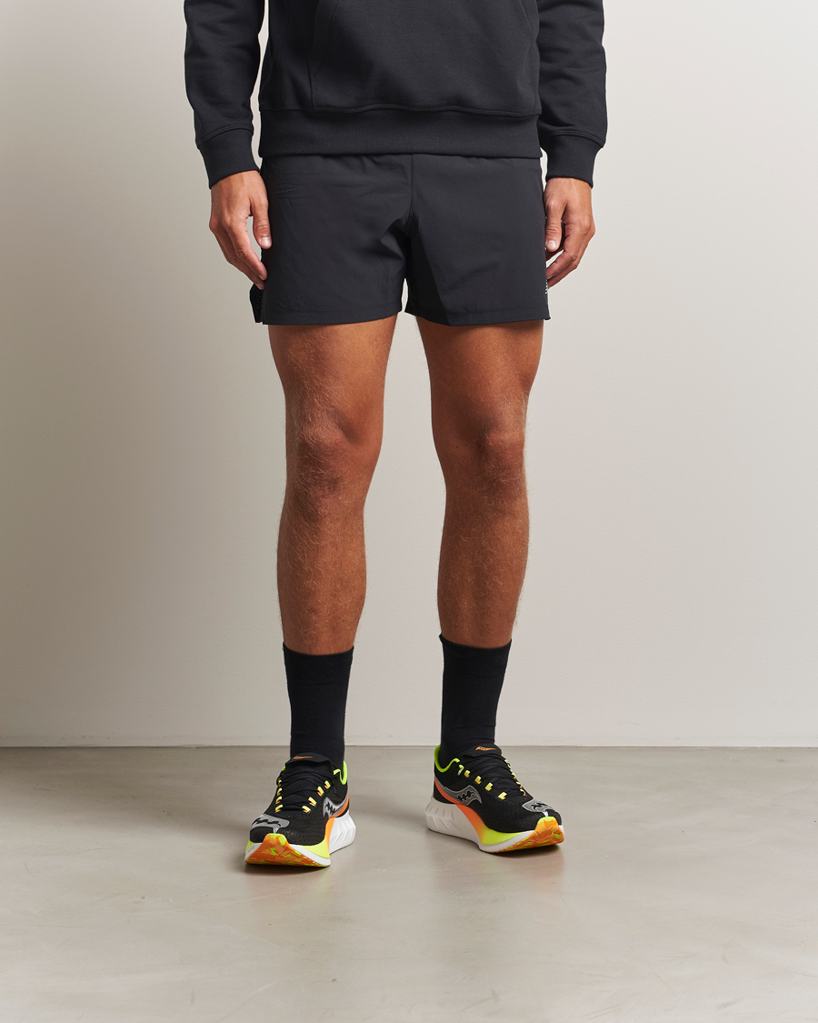 Herren | Runningsneakers | Saucony | Endorphin Pro 4 Running Sneaker Black/VO2