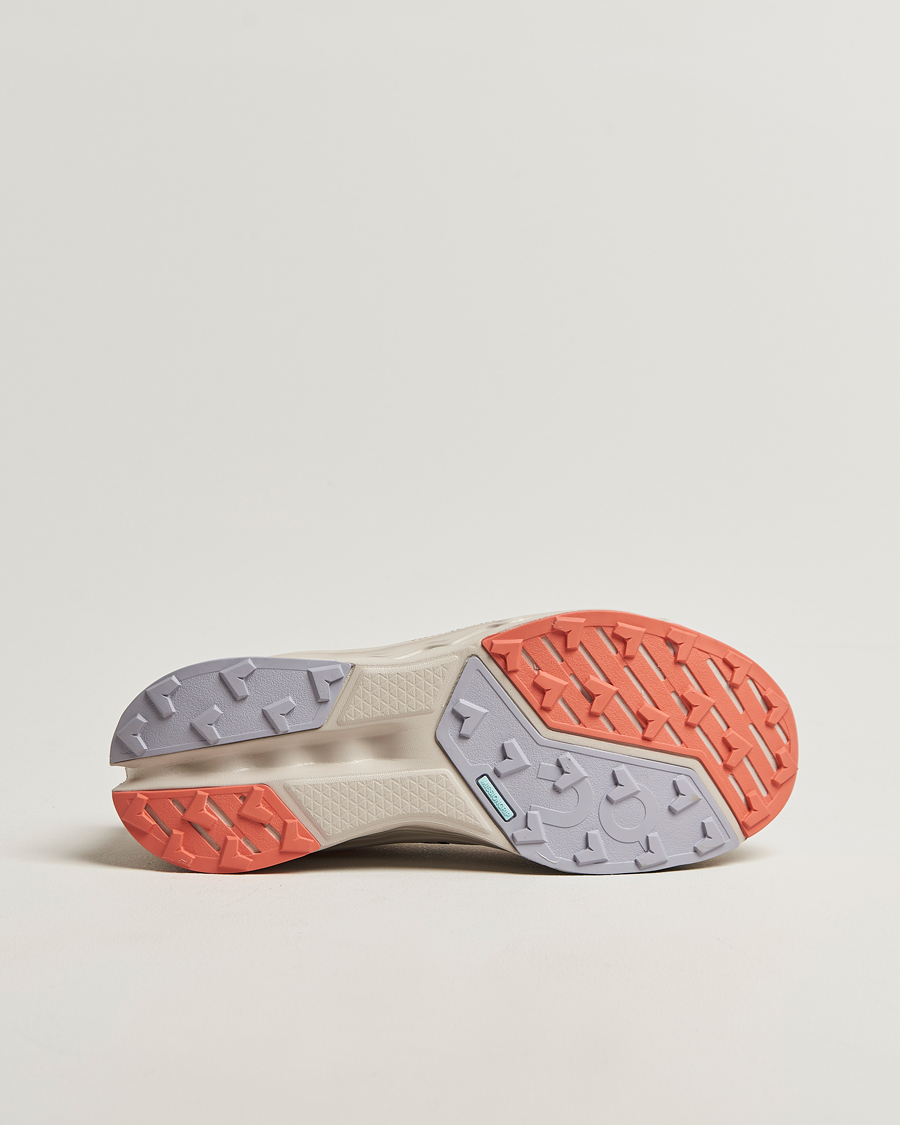 Herren | Runningsneakers | On | Cloudsurfer Trail Ivory/Ghost