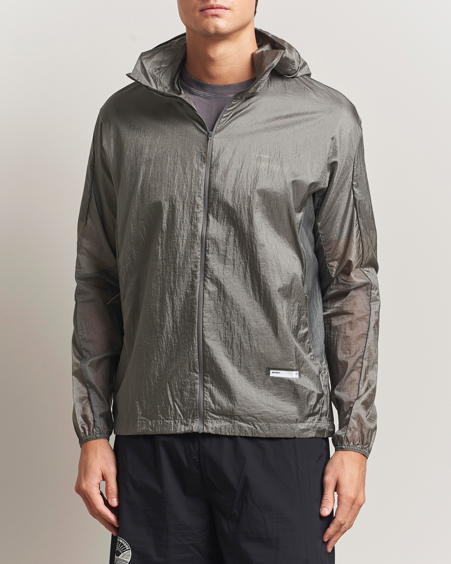 Herren | Jacken | Satisfy | Pertex Diamond Fuse Windbreaker Shadow