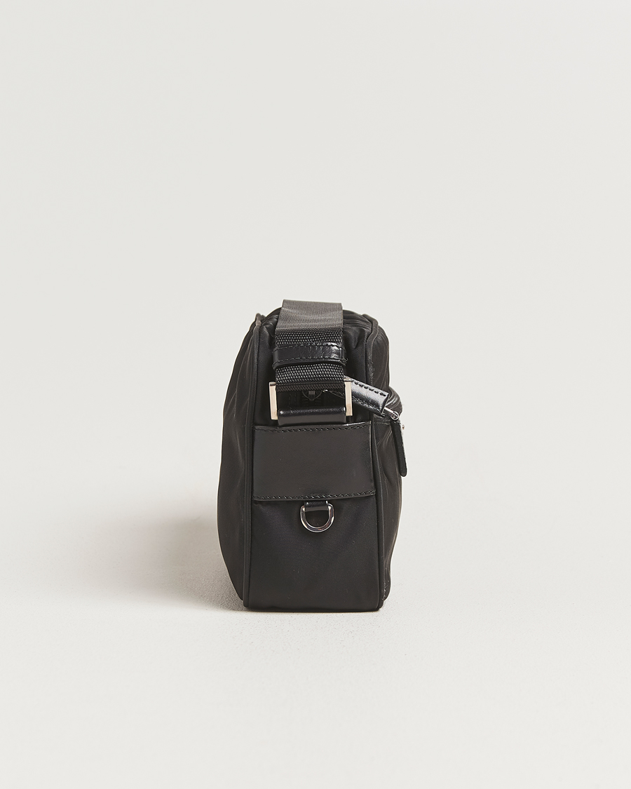 Herren | Prada Pre-Owned Tessuto Nylon Leather Shoulder Bag Black | Prada Pre-Owned | Tessuto Nylon Leather Shoulder Bag Black