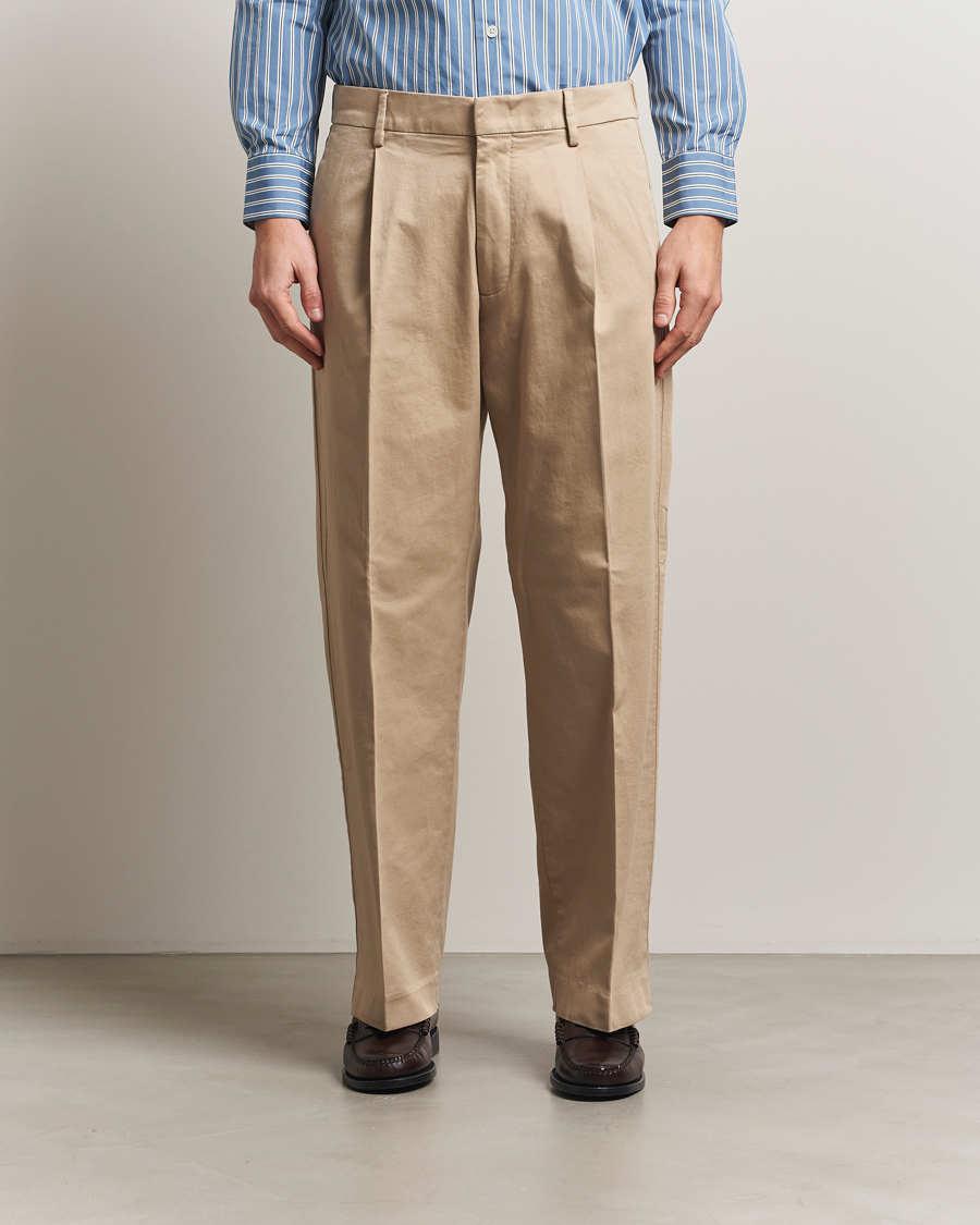 Herren | Hosen | NN07 | Kay Relaxed Fit Pleated Trousers Desert Khaki