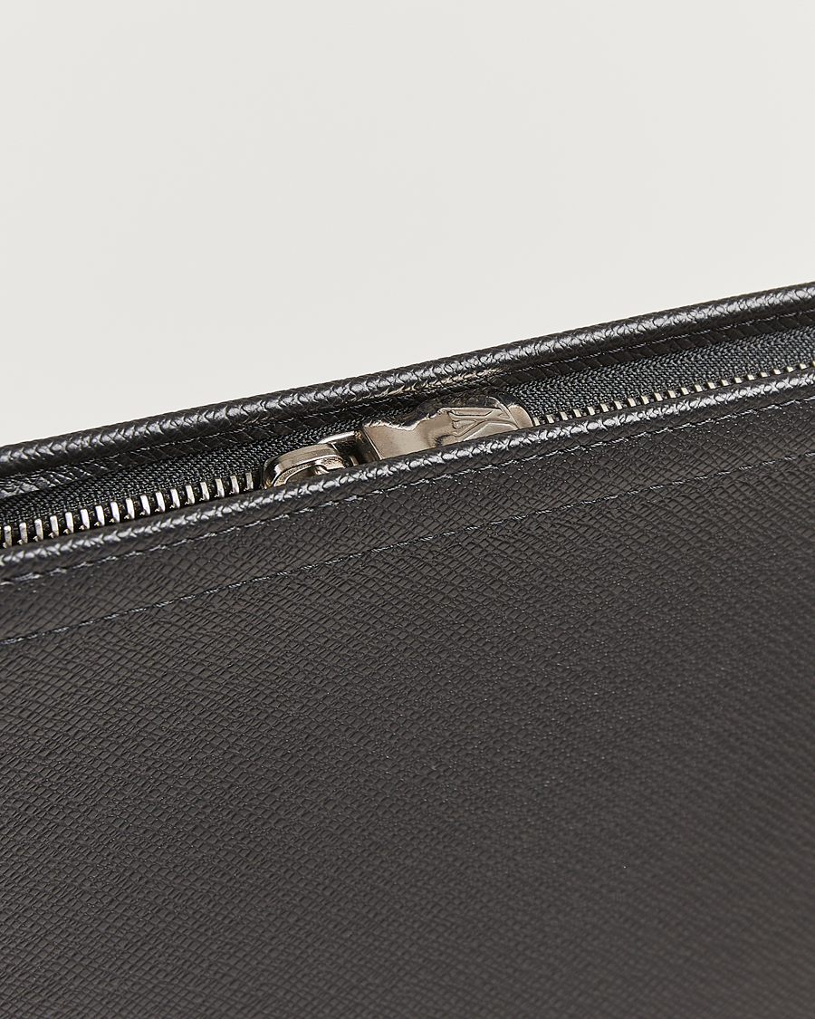 Herren | Pre-Owned & Vintage Bags | Louis Vuitton Pre-Owned | Pochette Voyage Taiga MM Black