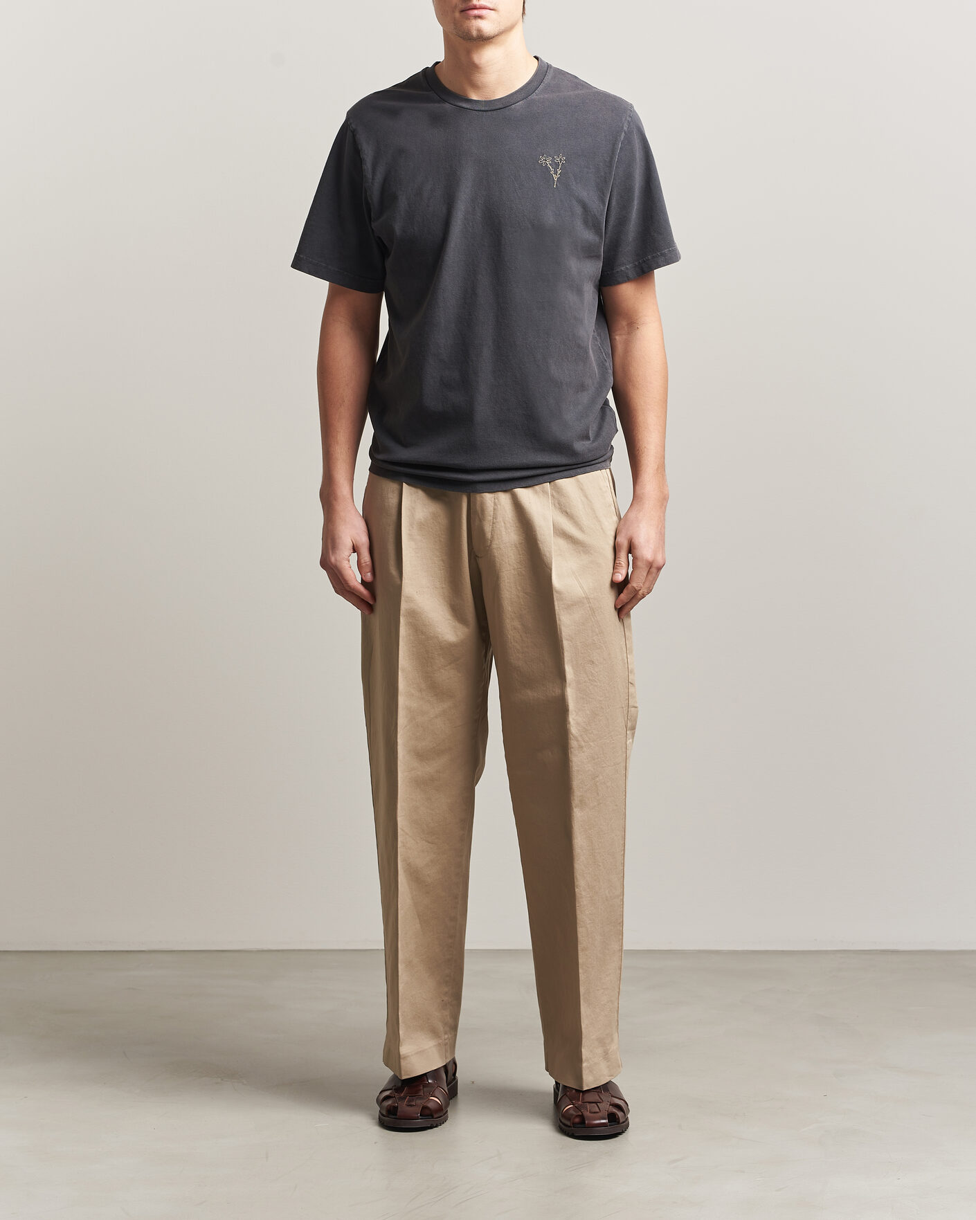 Herren | T-Shirts | Forét | Bouquet T-Shirt Washed Black
