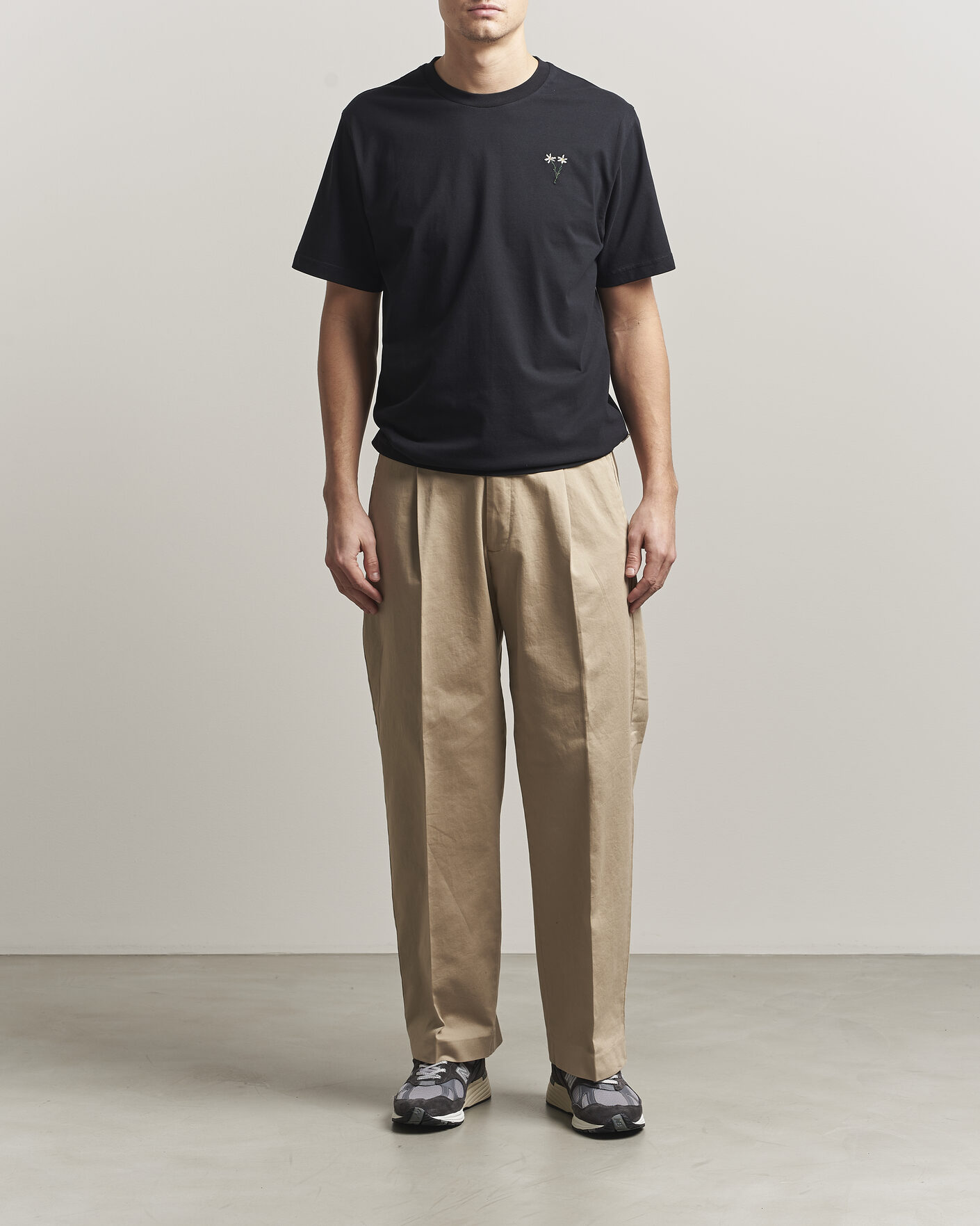 Herren | T-Shirts | Forét | Posy T-Shirt Black