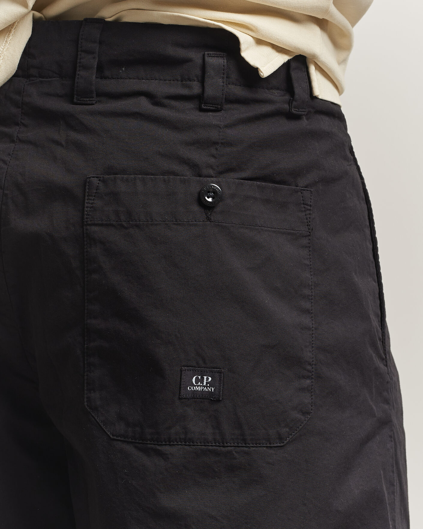 Herren | Shorts | C.P. Company | Cotton Gabardine Pleated Loose Shorts Black