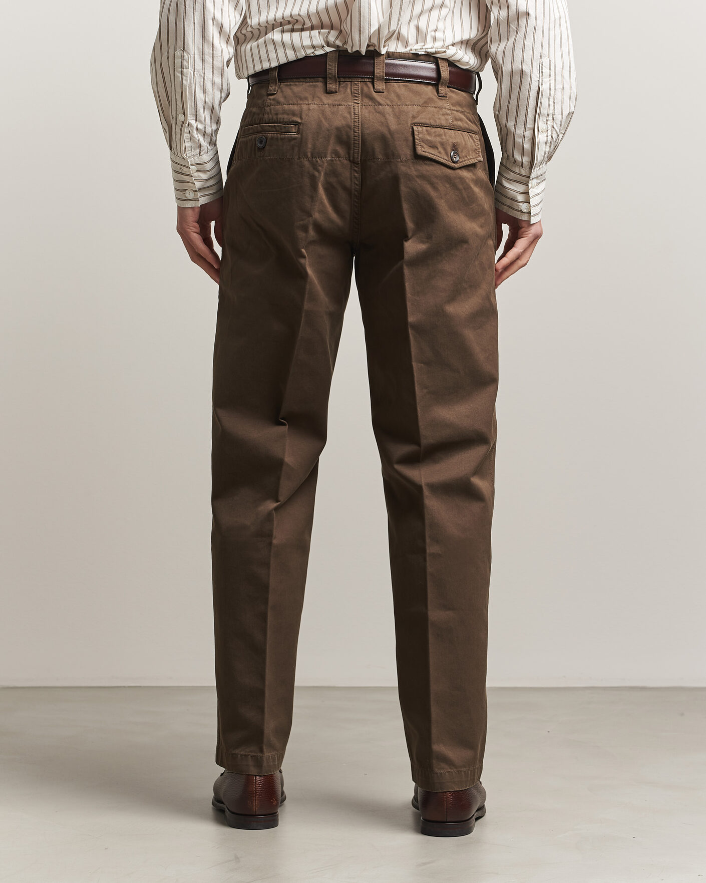 Herren | Hosen | Drake's | Peached Flat Front Cotton Chino Brown