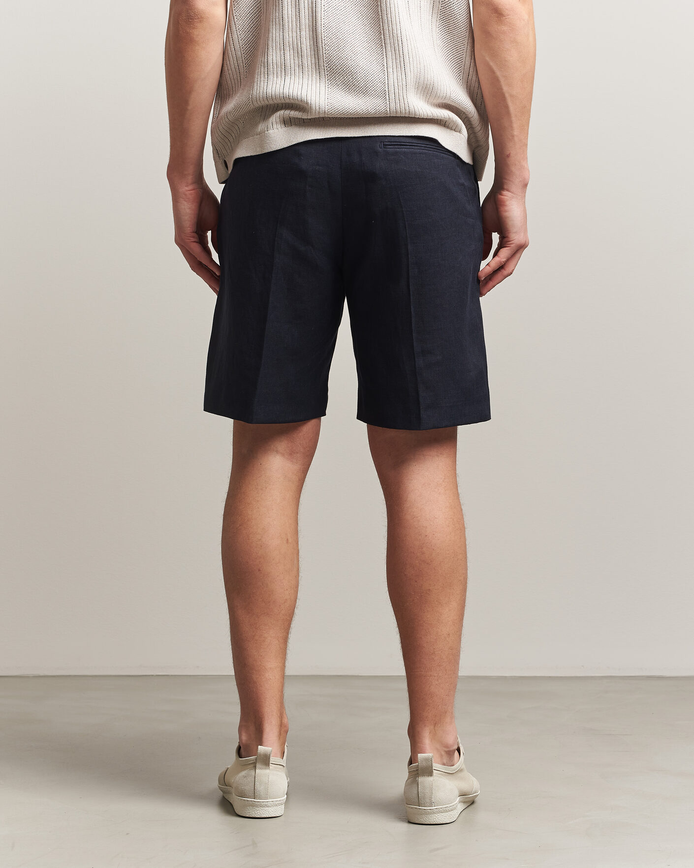 Herren | Shorts | Tiger of Sweden | Troy Pleated Linen Shorts Midnight Blue