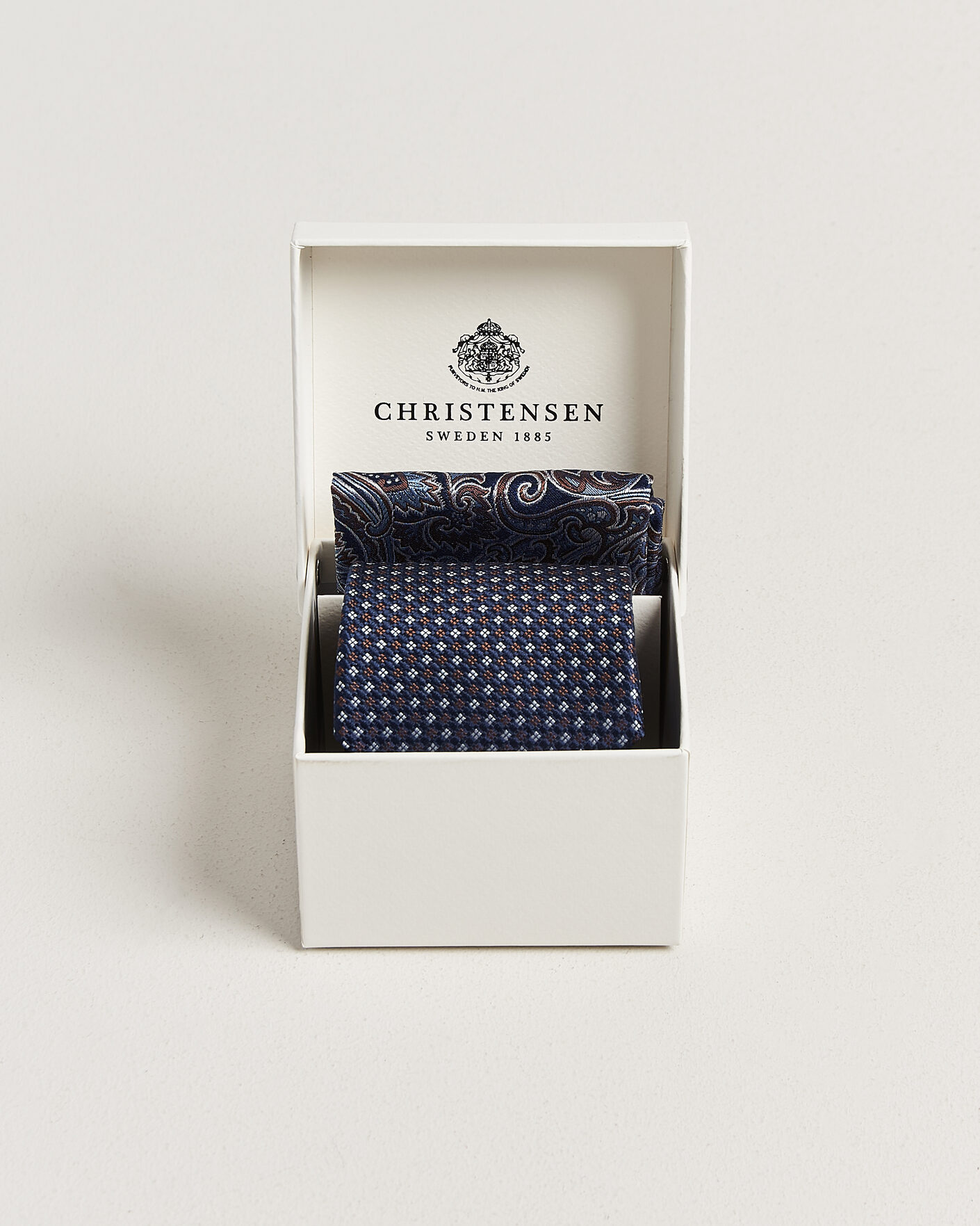 Herren | Krawatten | Amanda Christensen | Box Set Printed Silk 8cm Tie With Pocket Square Navy/Brown