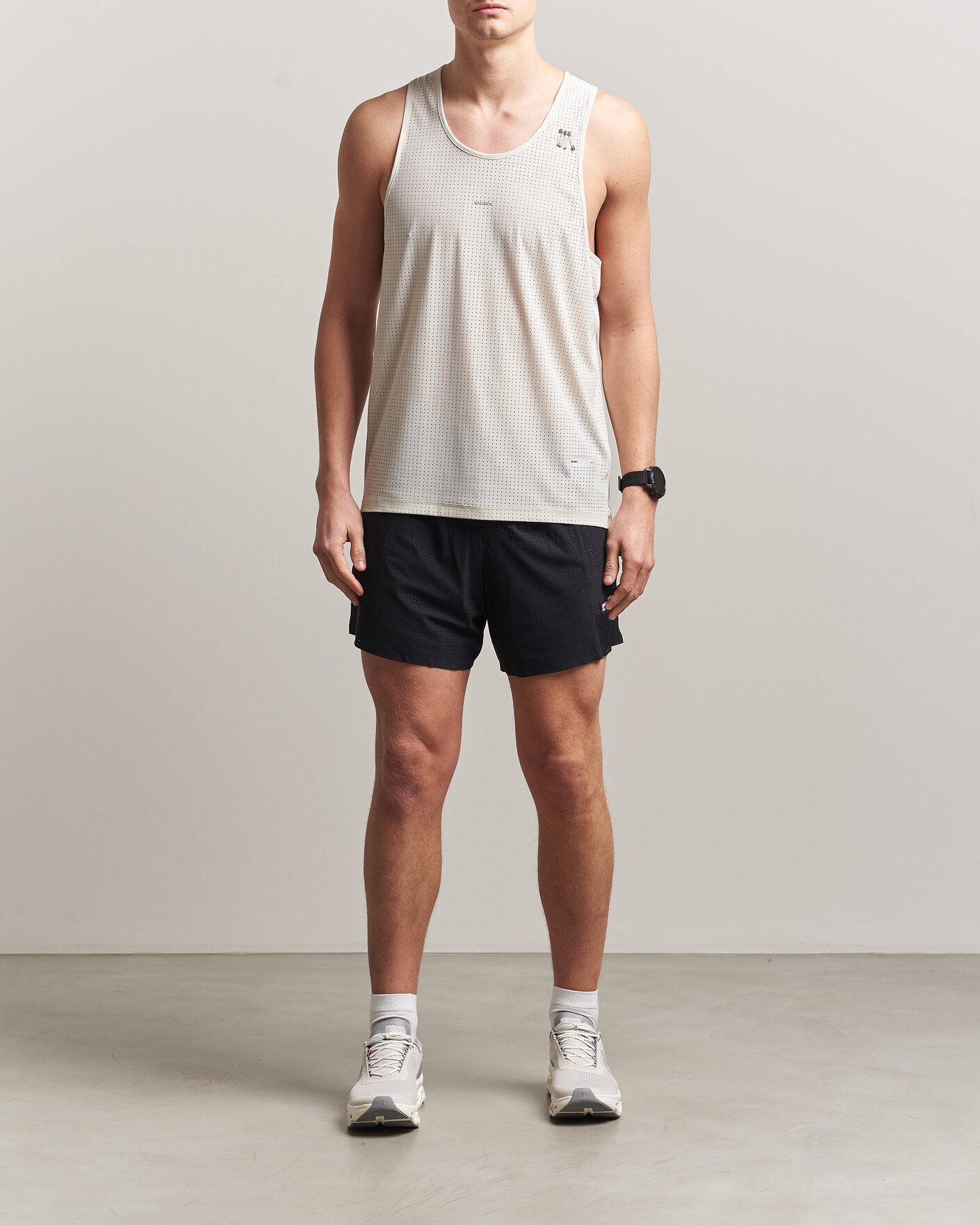 Herren | T-Shirts | Satisfy | Space-O Singlet Chalk