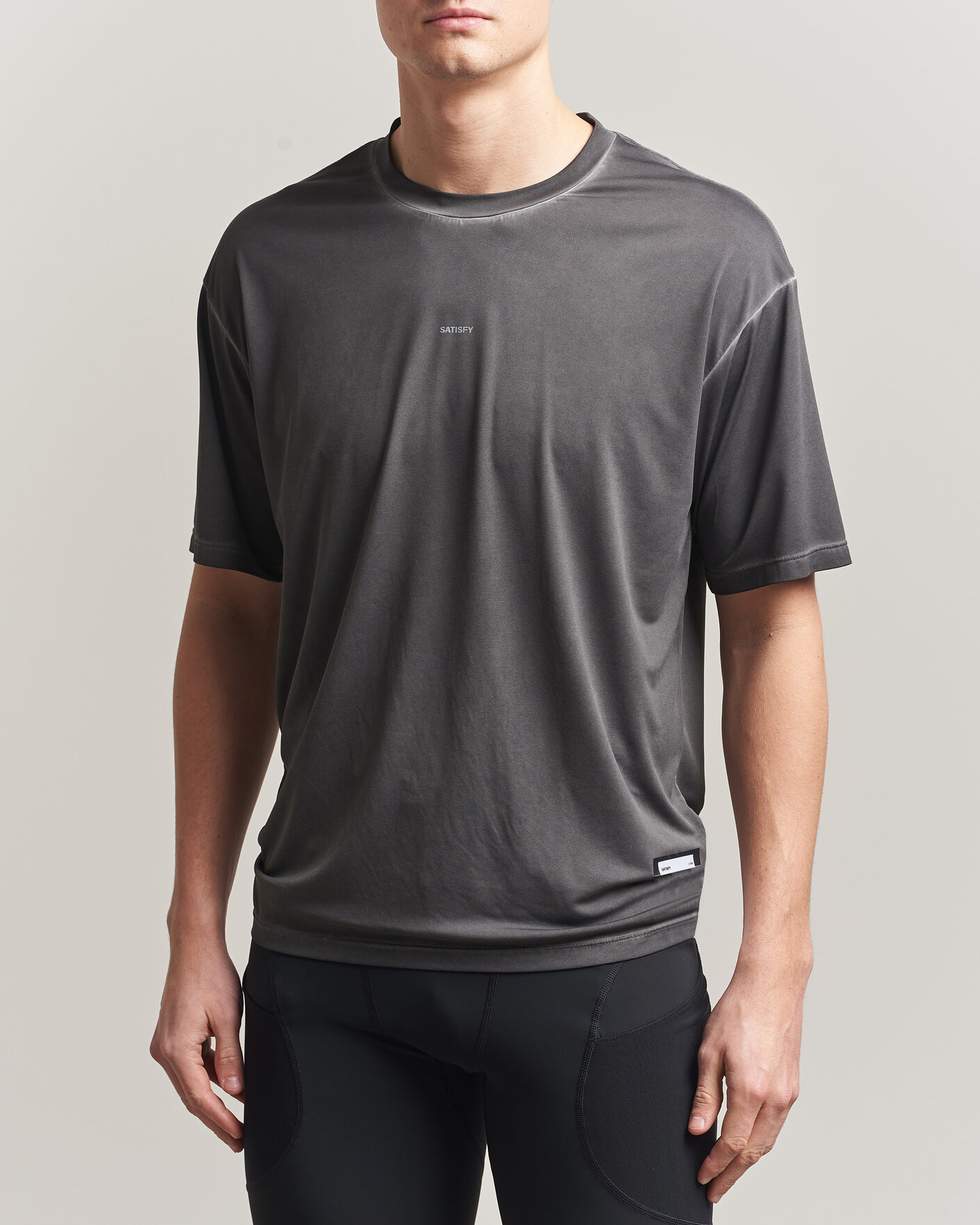 Herren | T-Shirts | Satisfy | AuraLite T-Shirt Pigment Black