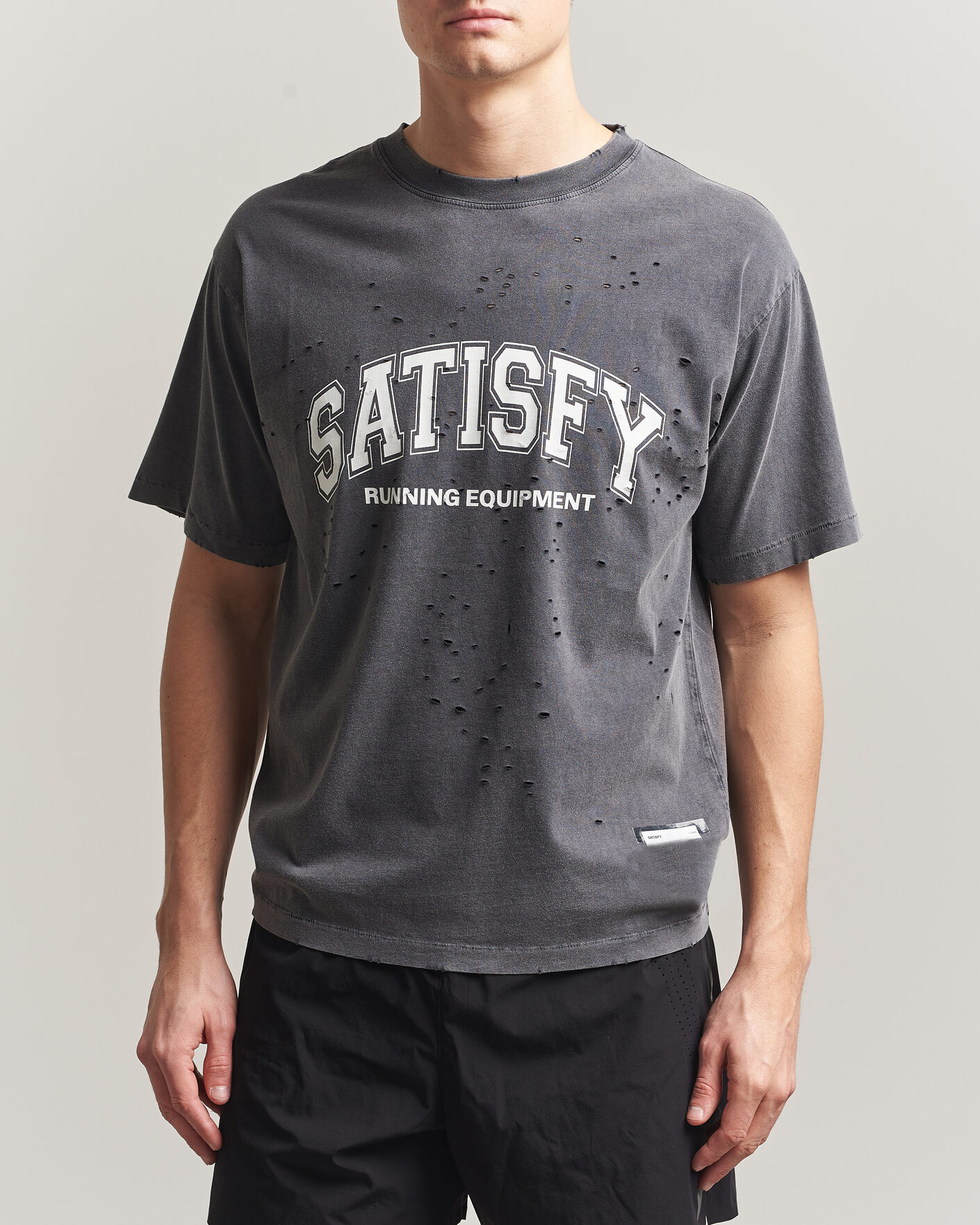 Herren | T-Shirts | Satisfy | MothTech T-Shirt Aged Black