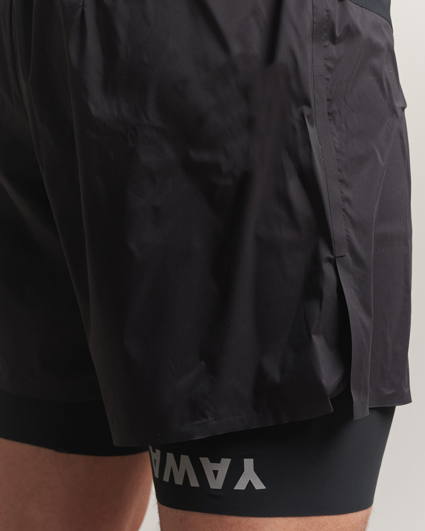 Herren | Shorts | Satisfy | TechSilk 8 Inch Shorts Black