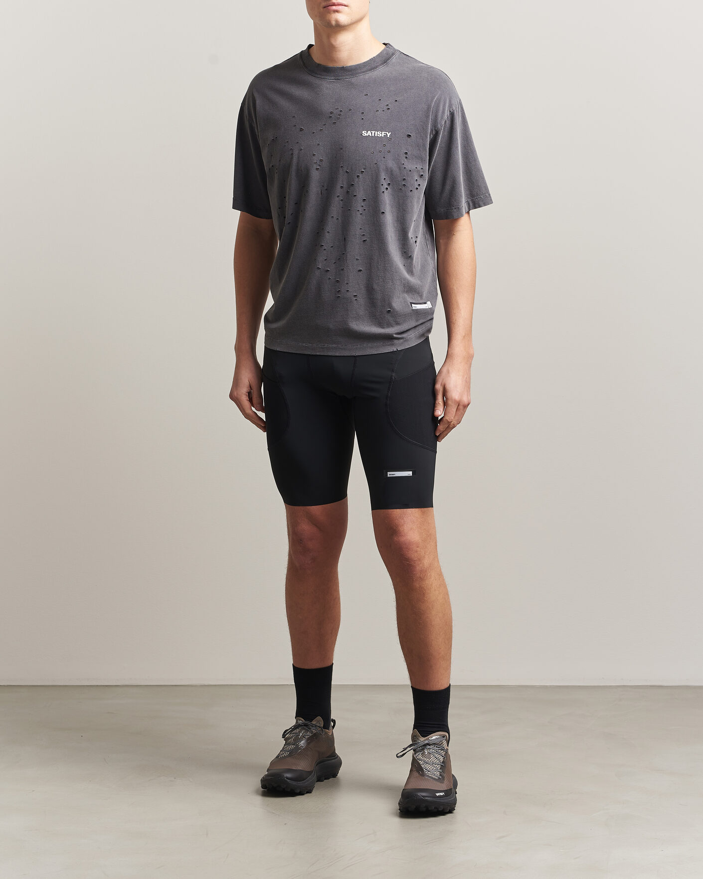 Herren | T-Shirts | Satisfy | MothTech Small Logo T-Shirt Aged Black