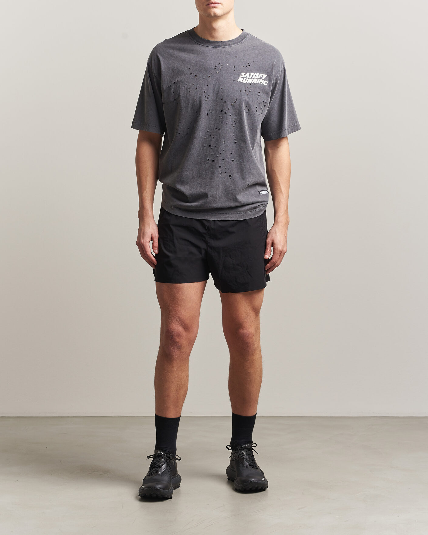 Herren | T-Shirts | Satisfy | MothTech Small Logo T-Shirt Aged Black