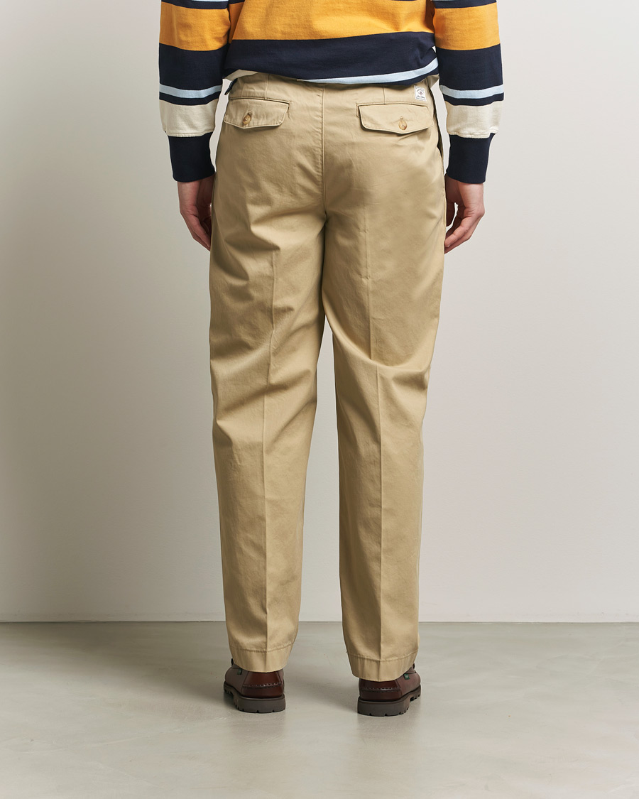 Herren | Hosen | GANT | Regular Pleated Twill Chinos Woody Beige