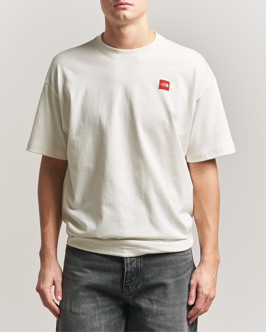 Herren | T-Shirts | The North Face | Red Box T-Shirt White Dune