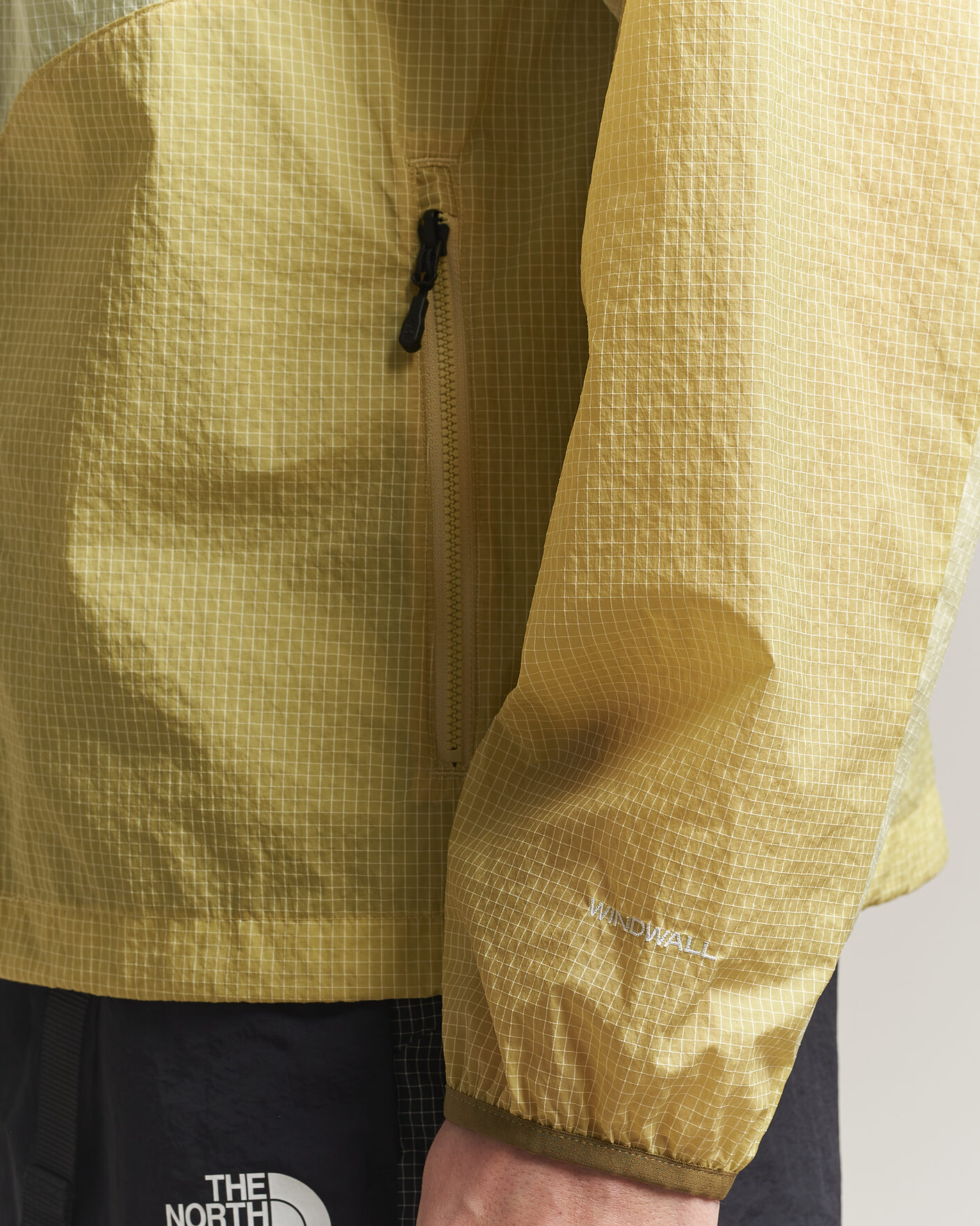 Herren | Jacken | The North Face | NSE Wind Jacket Lemon Mist