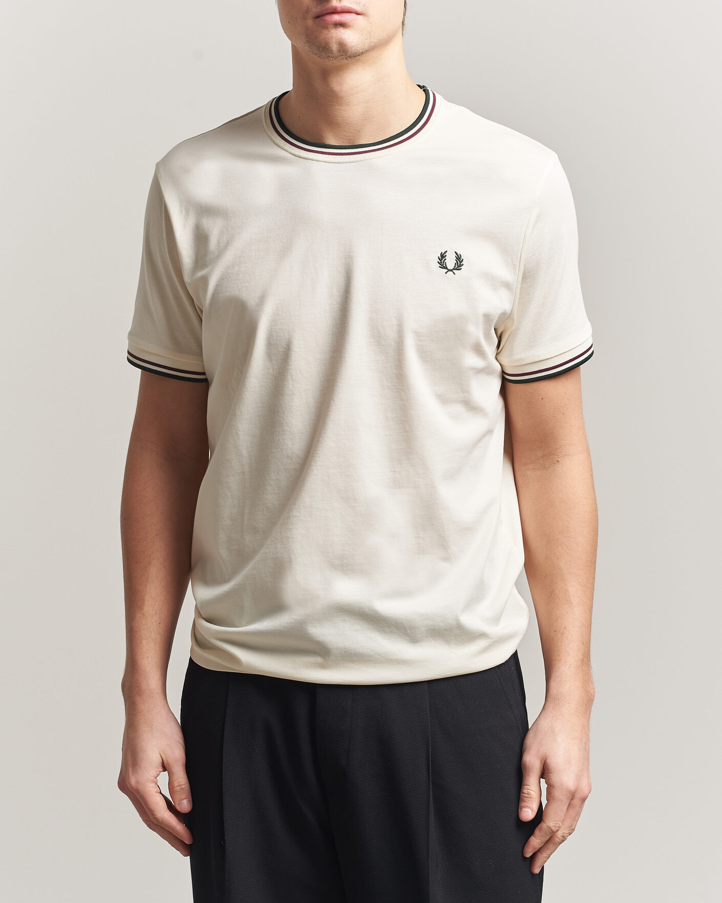 Herren | T-Shirts | Fred Perry | Twin Tipped T-Shirt Ecru